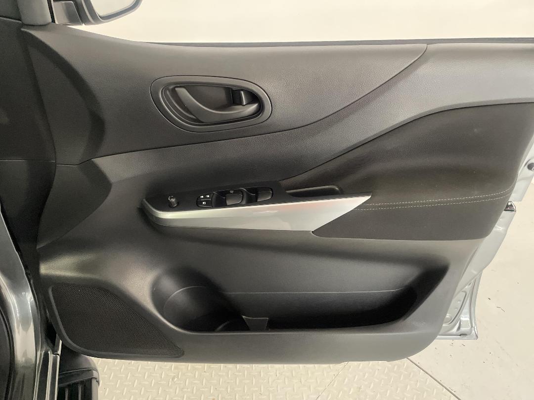 Photo '15' of Nissan Navara Photo '15' of Nissan Navara