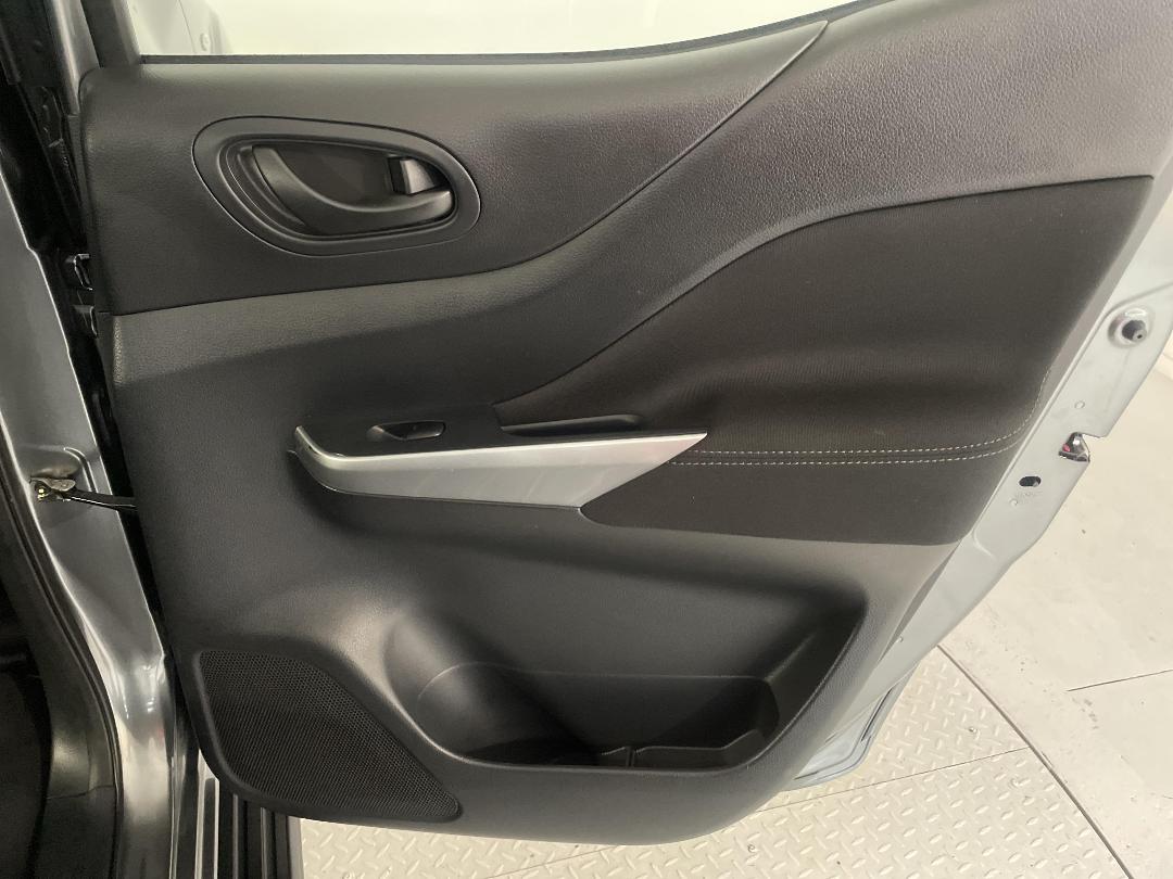 Photo '19' of Nissan Navara Photo '19' of Nissan Navara