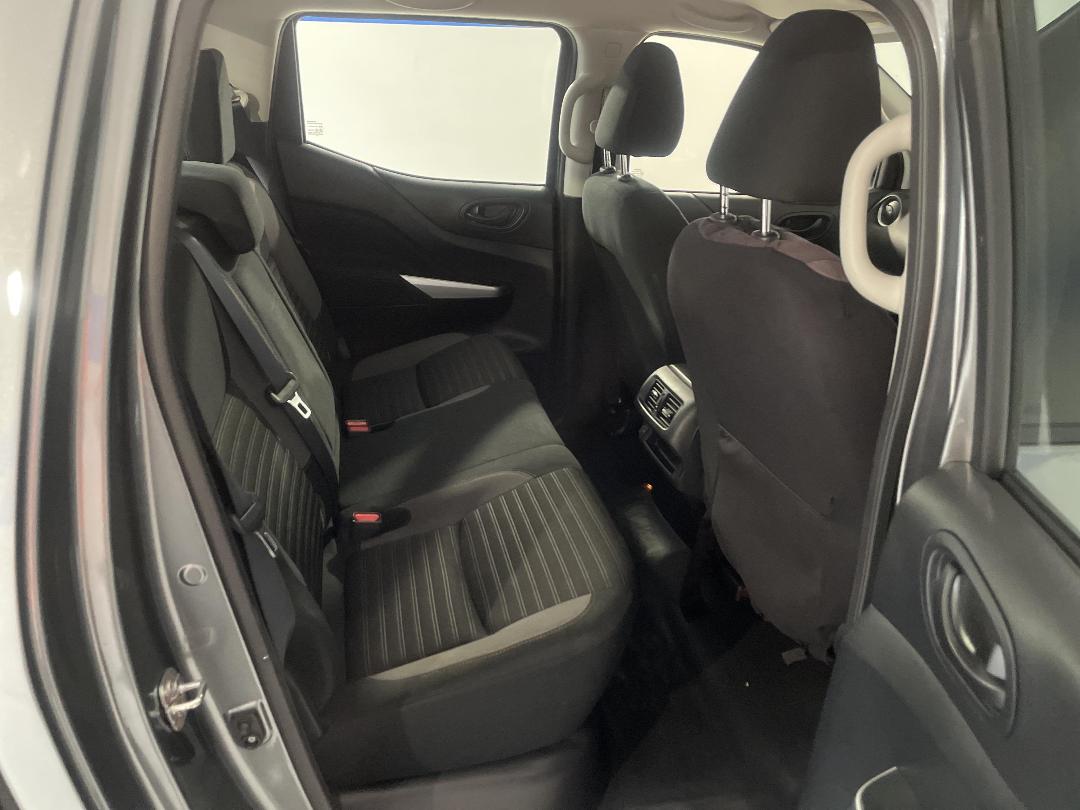 Photo '20' of Nissan Navara Photo '20' of Nissan Navara