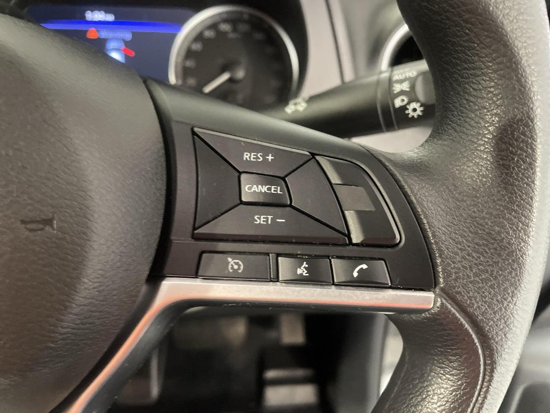 Photo '26' of Nissan Navara Photo '26' of Nissan Navara