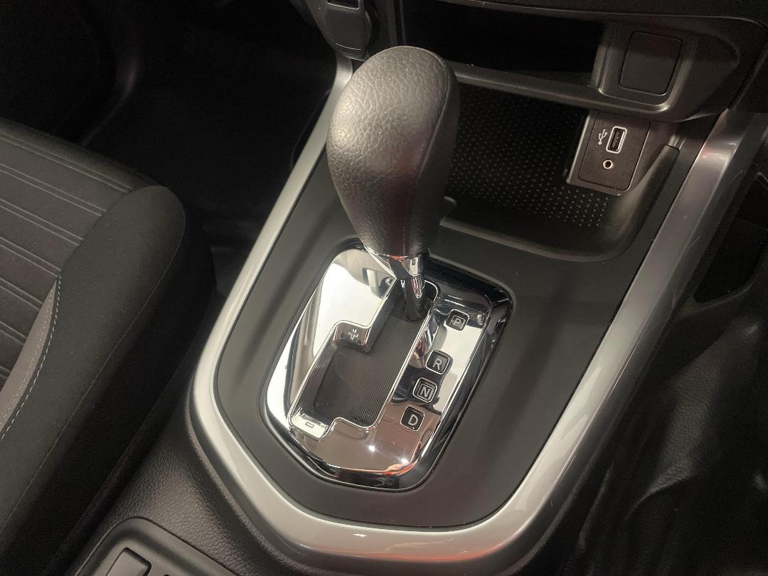 Photo '32' of Nissan Navara Photo '32' of Nissan Navara