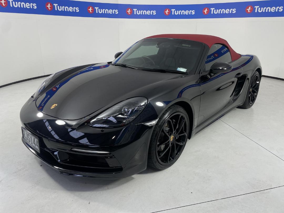 Photo '4' of Porsche 718 Photo '4' of Porsche 718