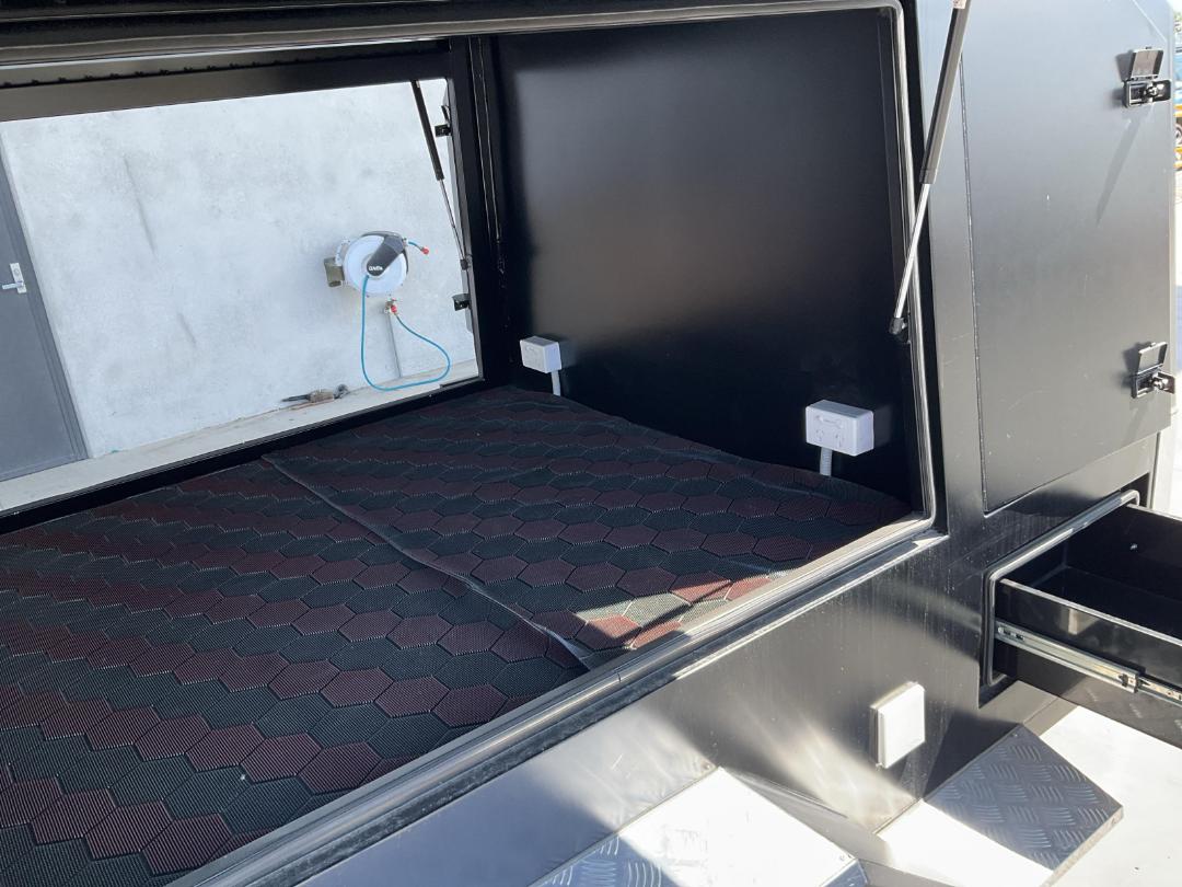 Photo '17' of Southern Extreme Box Body - Single