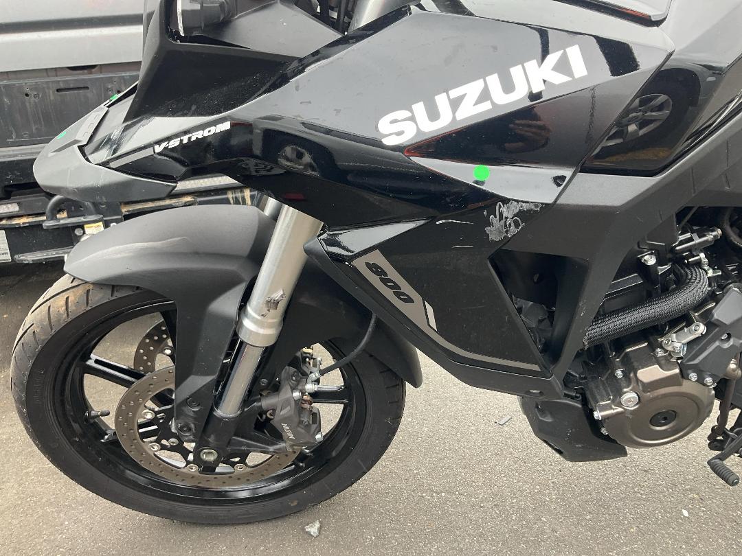 Photo '4' of Suzuki DL800 RQM4 Photo '4' of Suzuki DL800 RQM4