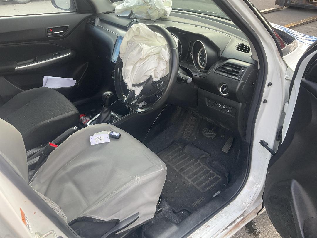 Photo '12' of Suzuki Swift RS Hybrid Photo '12' of Suzuki Swift RS Hybrid