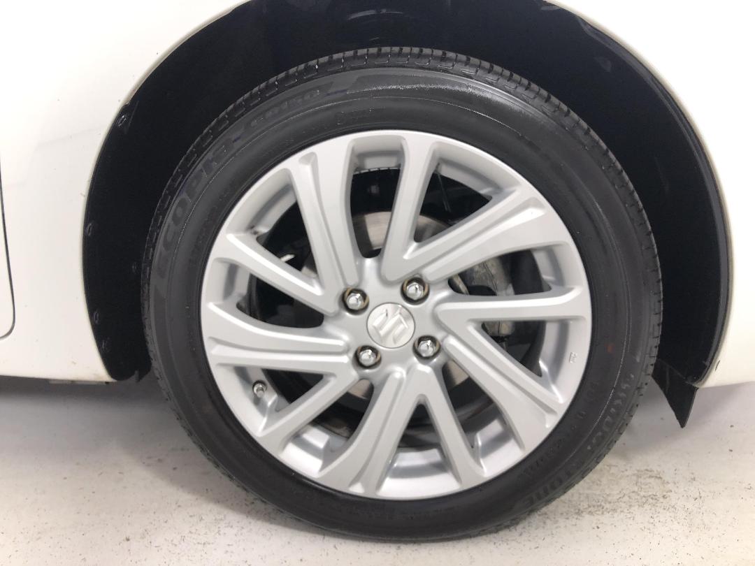 Photo '9' of Suzuki Swift