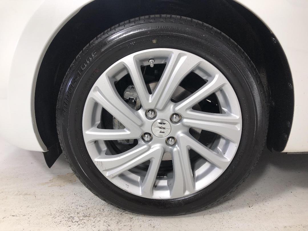 Photo '10' of Suzuki Swift