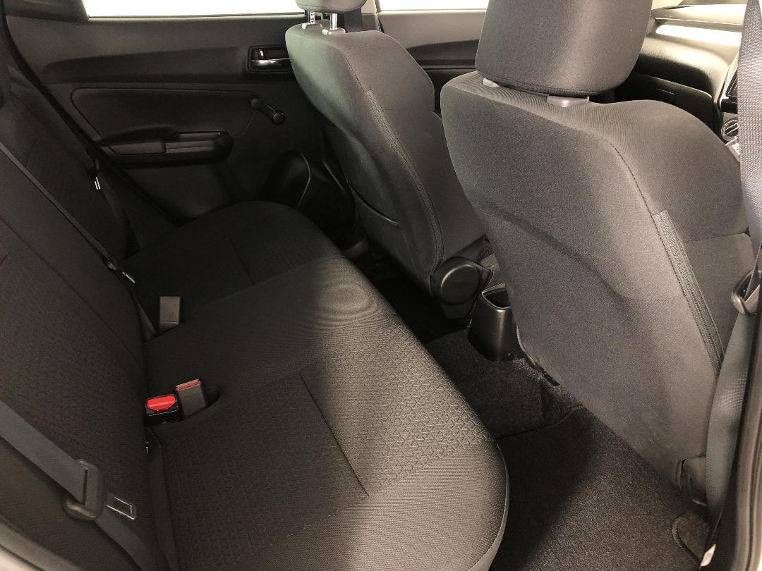 Photo '20' of Suzuki Swift