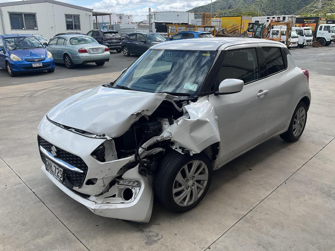 Photo '2' of Suzuki Swift GL Photo '2' of Suzuki Swift GL