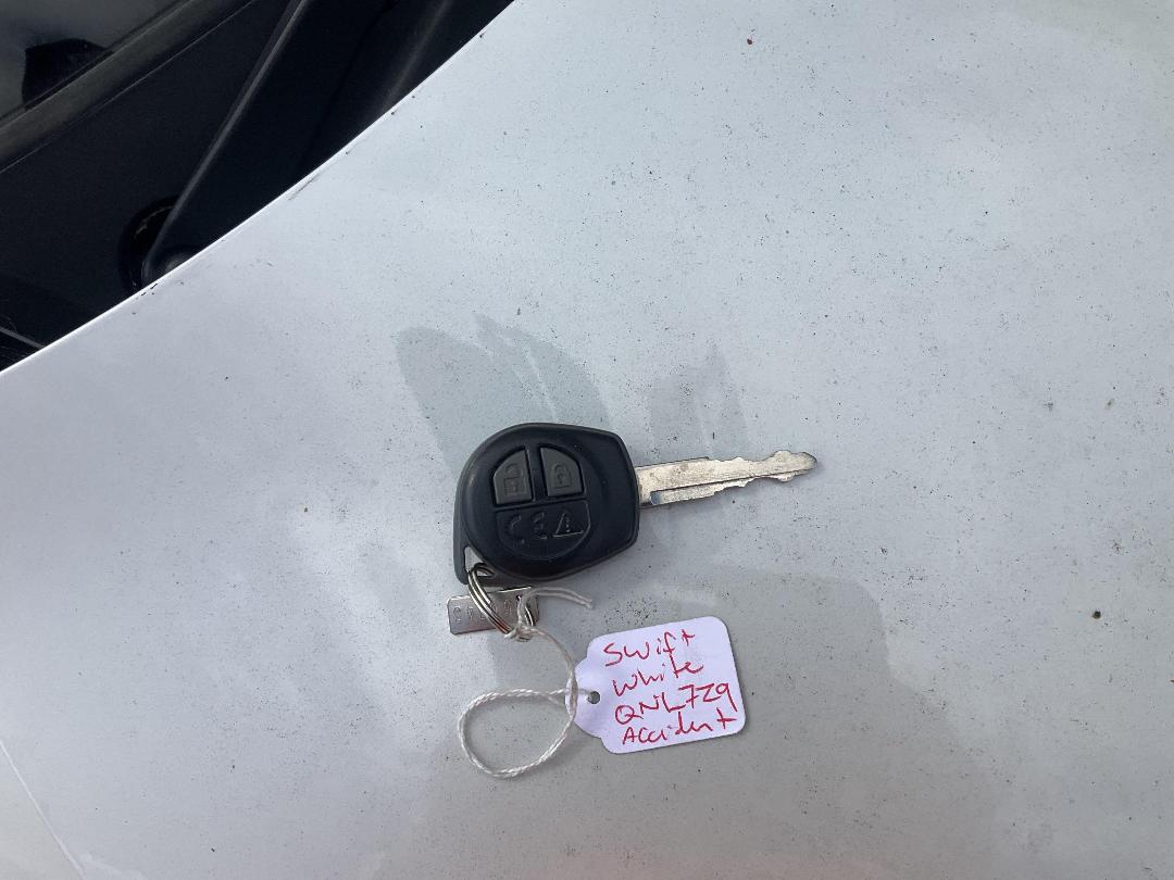 Photo '7' of Suzuki Swift GL Photo '7' of Suzuki Swift GL