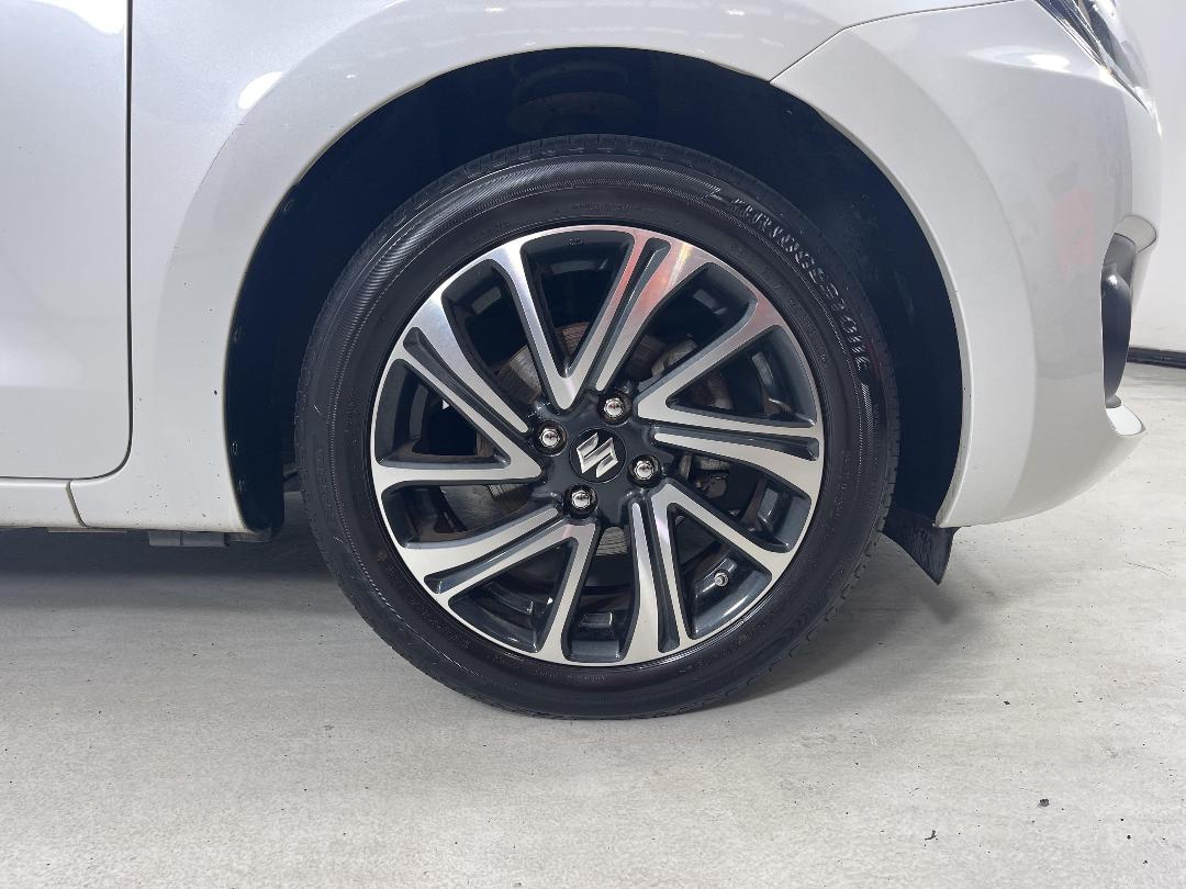 Photo '9' of Suzuki Swift Photo '9' of Suzuki Swift