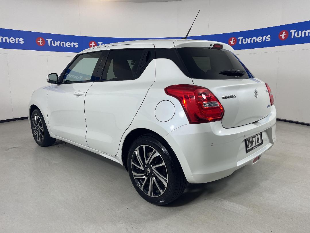 Photo '5' of Suzuki Swift Photo '5' of Suzuki Swift