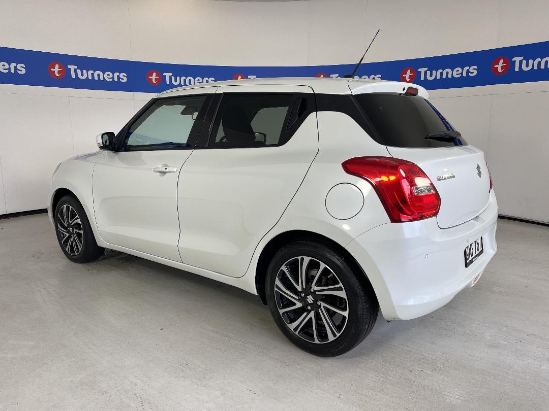 Photo '5' of Suzuki Swift