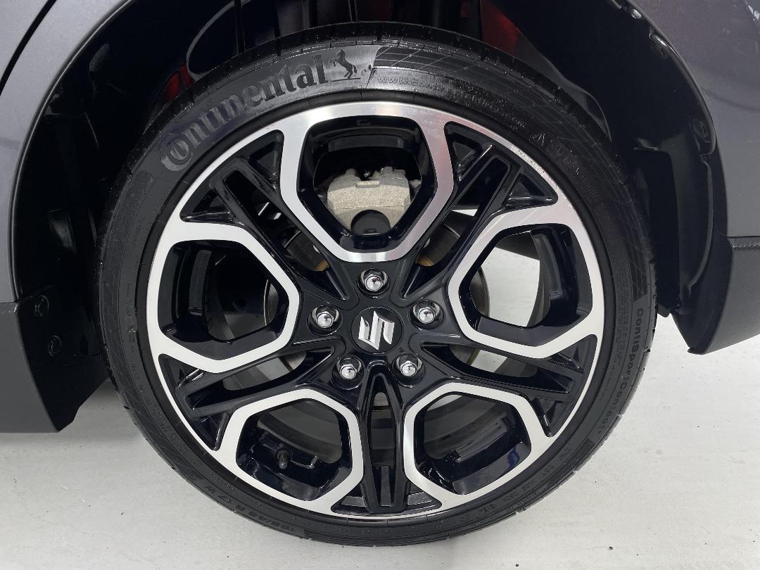 Photo '11' of Suzuki Swift