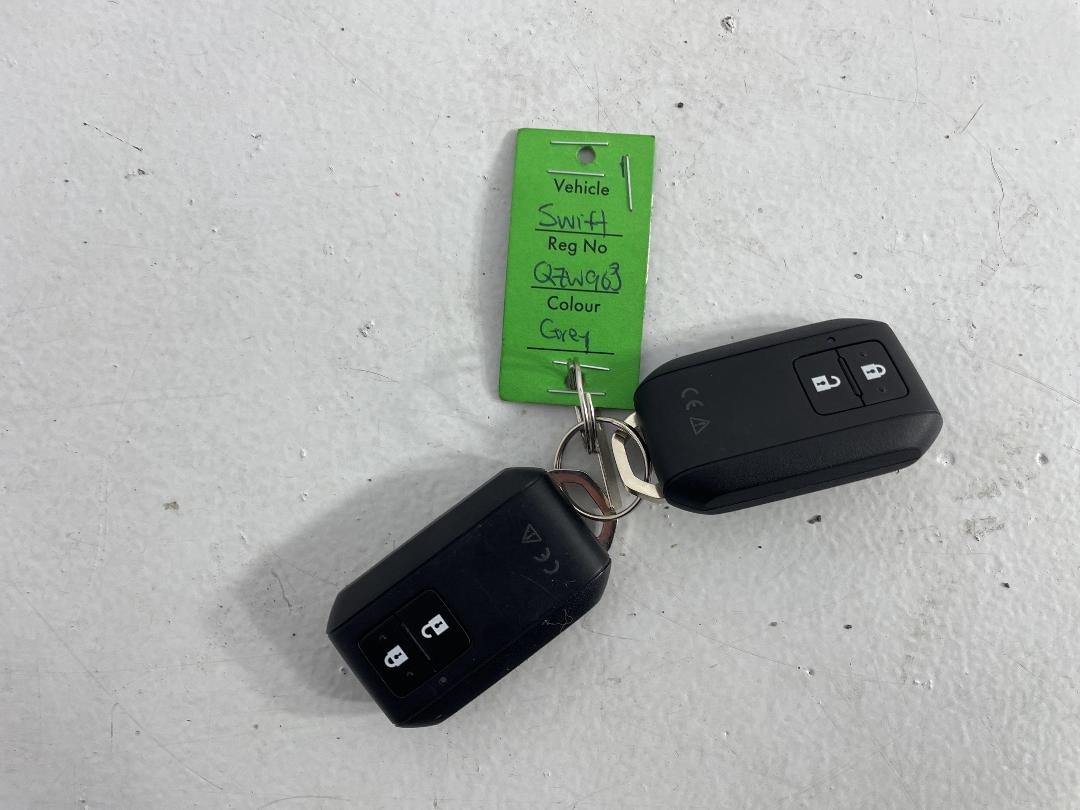 Photo '22' of Suzuki Swift