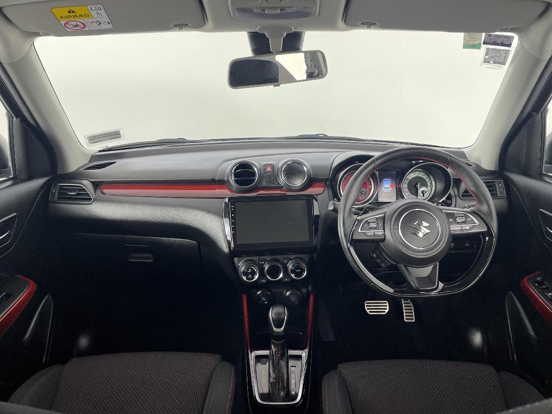 Photo '17' of Suzuki Swift