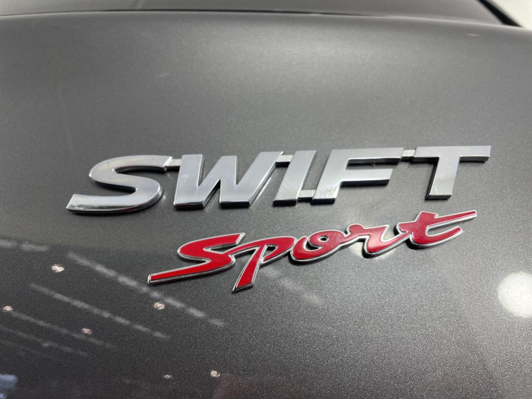 Photo '29' of Suzuki Swift