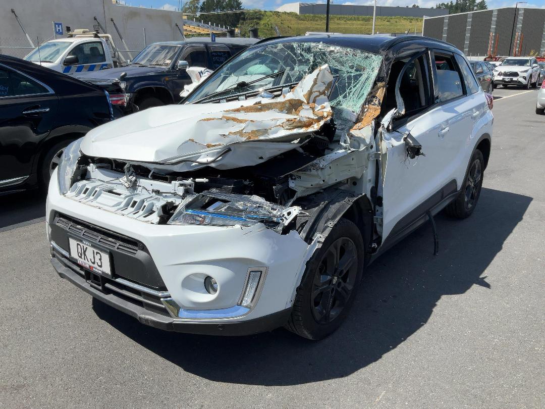 Photo '3' of Suzuki Vitara JLX Hybrid 2WD