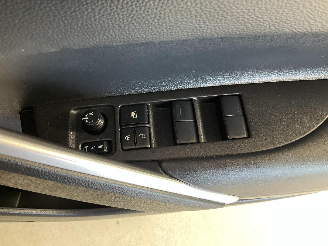 Photo '32' of Toyota Corolla Cross