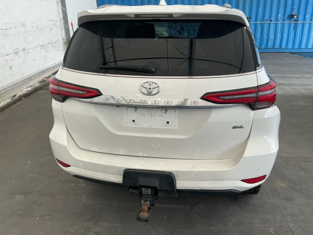 Photo '10' of Toyota Fortuner GXL Photo '10' of Toyota Fortuner GXL