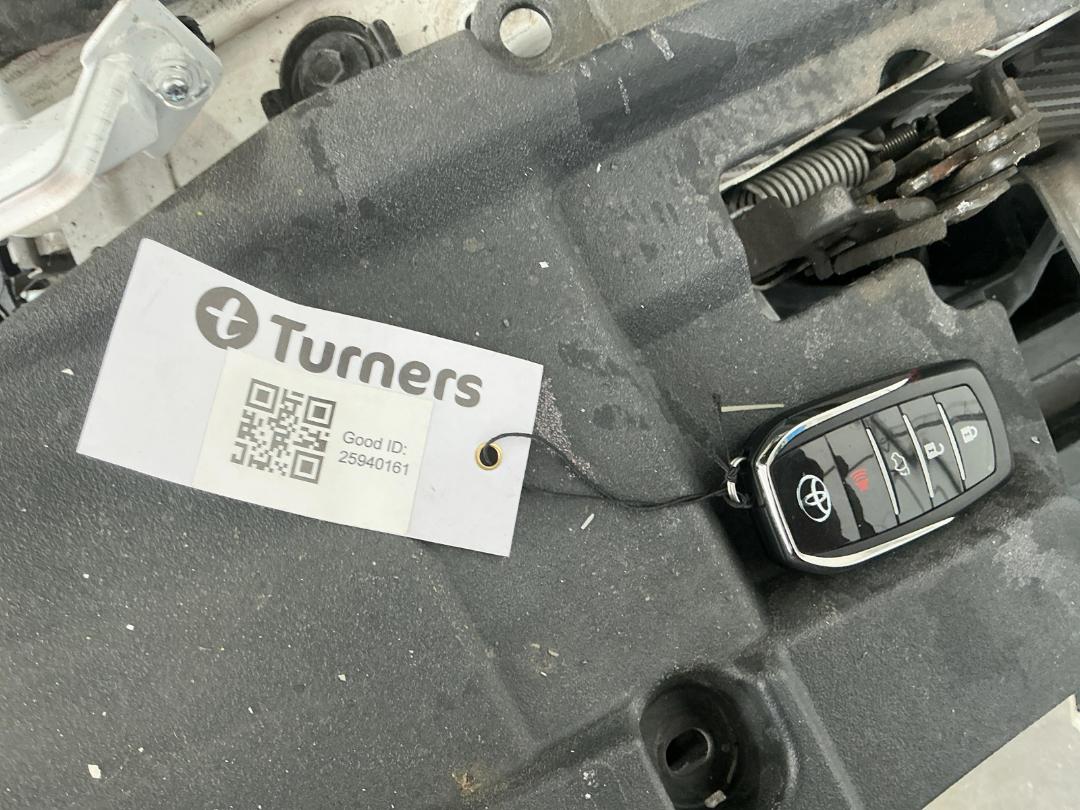 Photo '23' of Toyota Fortuner GXL Photo '23' of Toyota Fortuner GXL