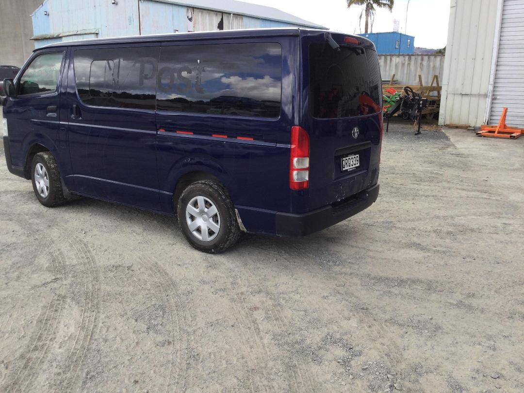Photo '17' of Toyota Hiace