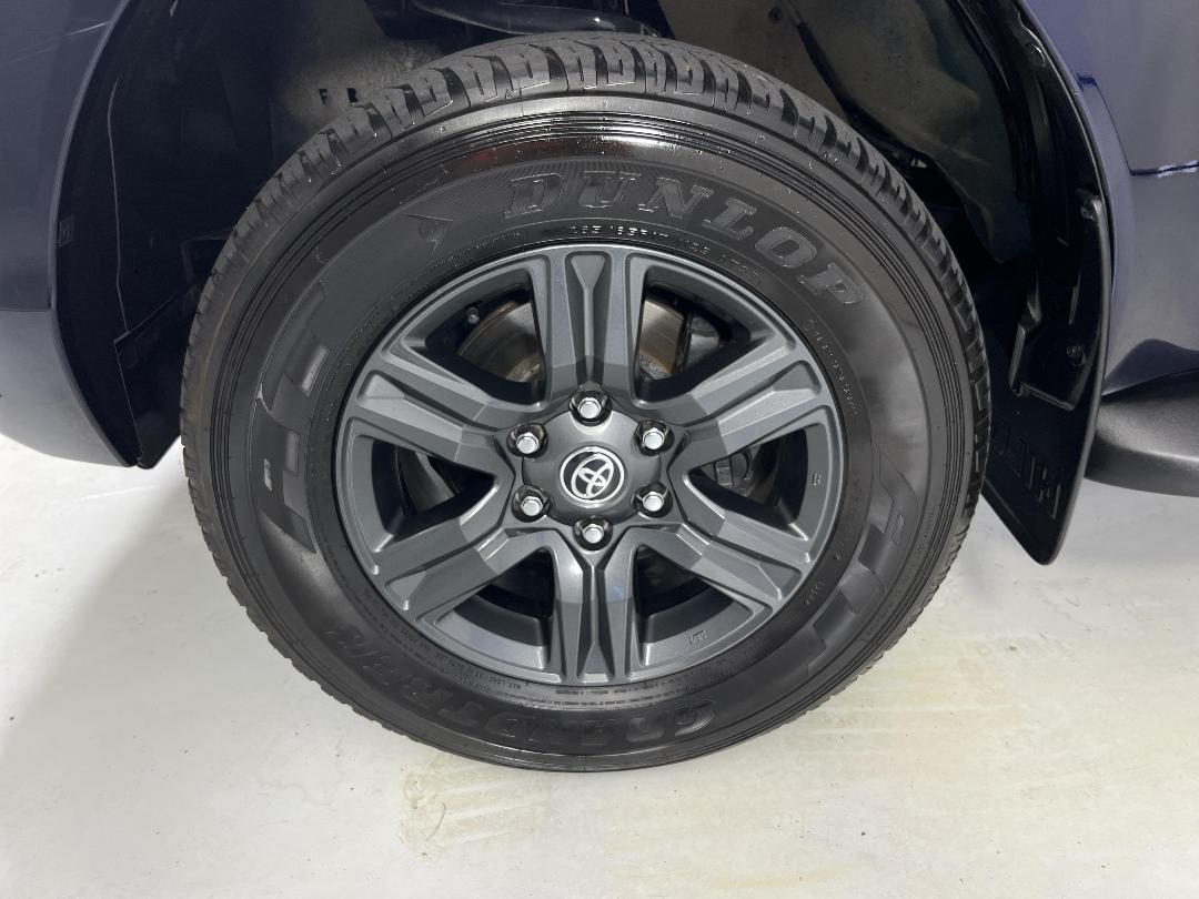 Photo '10' of Toyota Hilux