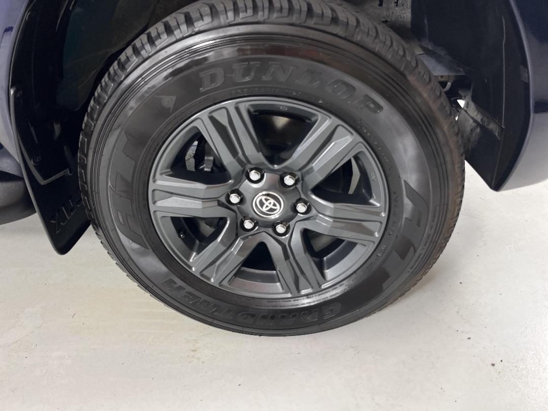 Photo '9' of Toyota Hilux