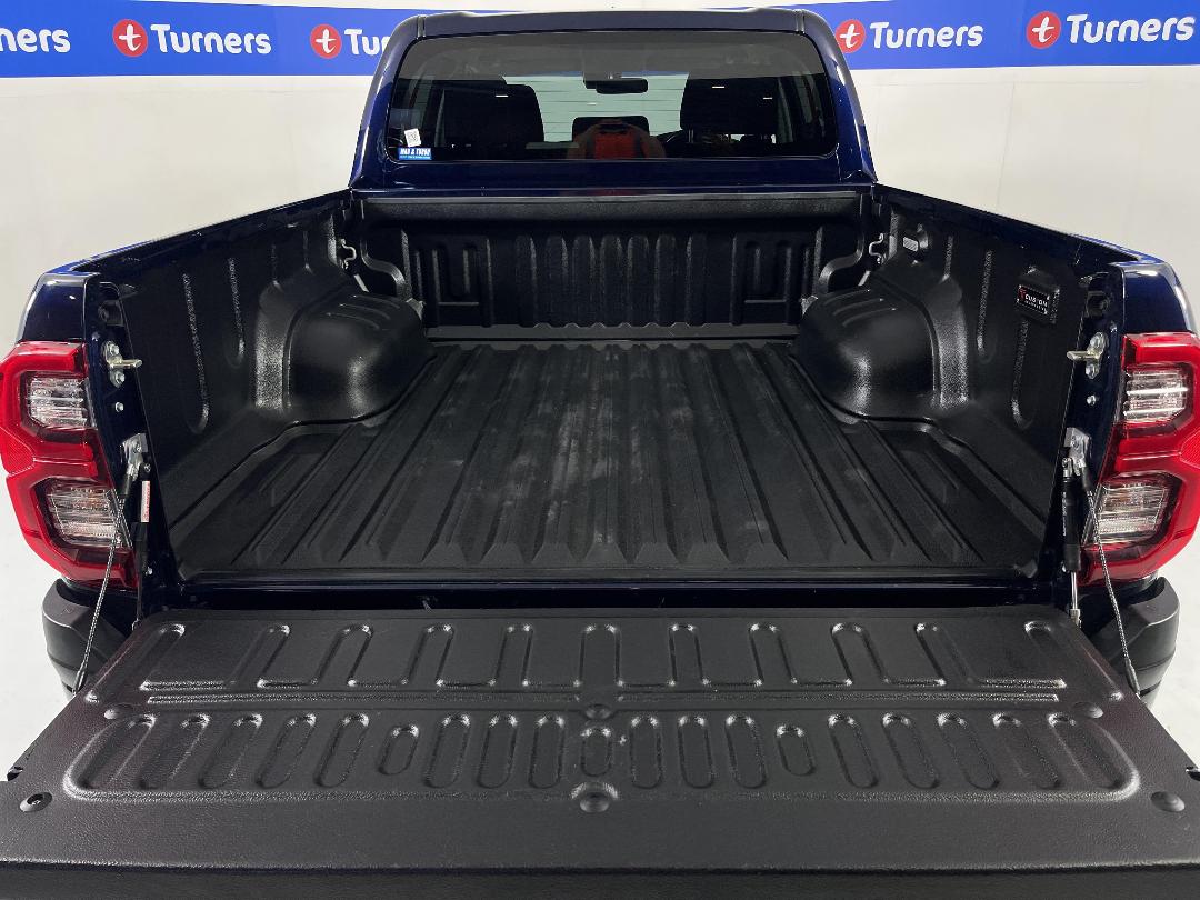 Photo '14' of Toyota Hilux