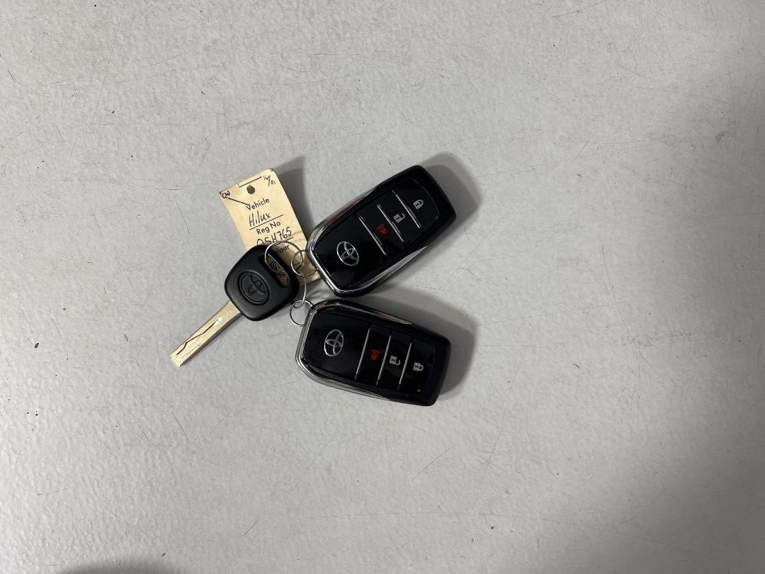 Photo '22' of Toyota Hilux