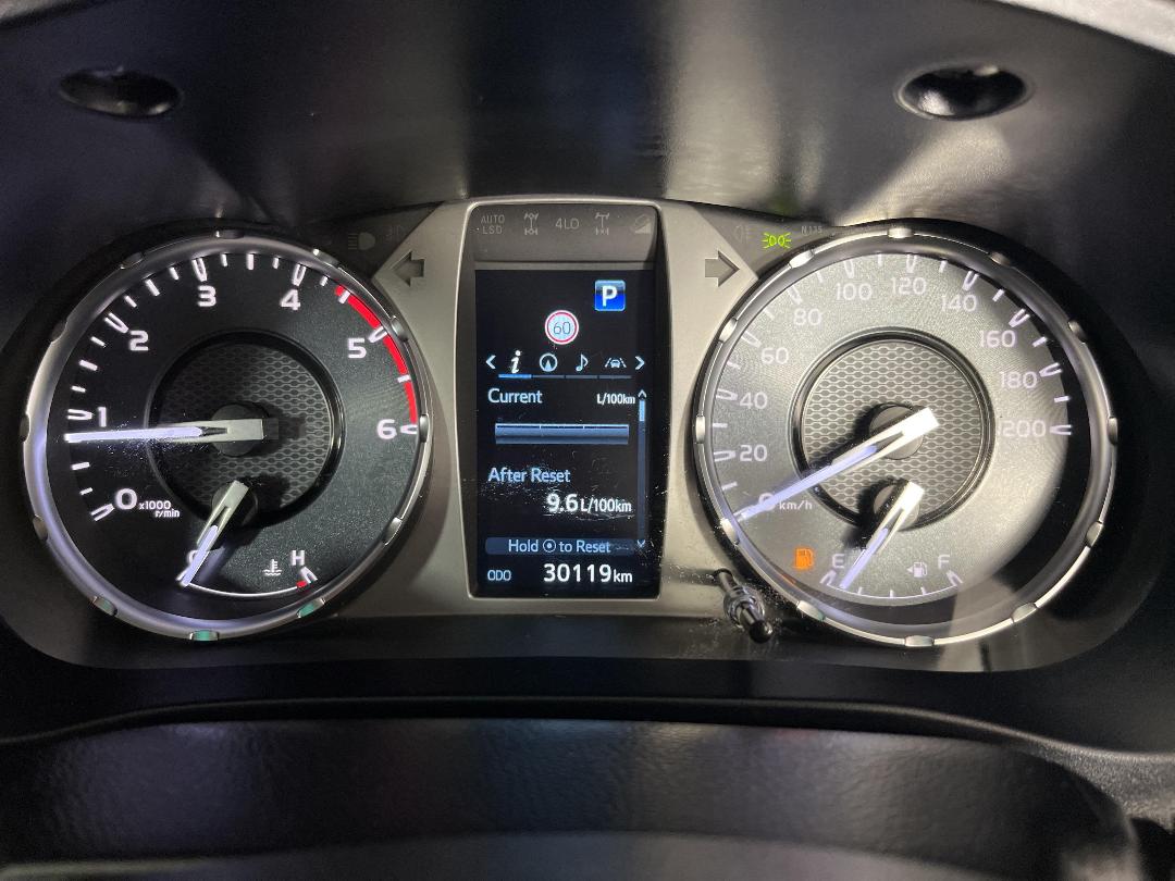 Photo '21' of Toyota Hilux