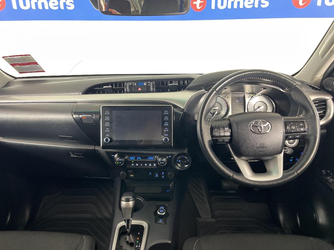 Photo '17' of Toyota Hilux