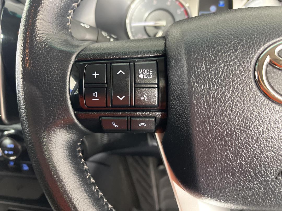 Photo '24' of Toyota Hilux