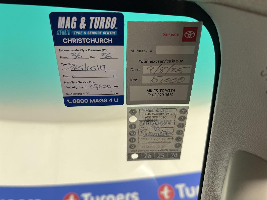 Photo '27' of Toyota Hilux