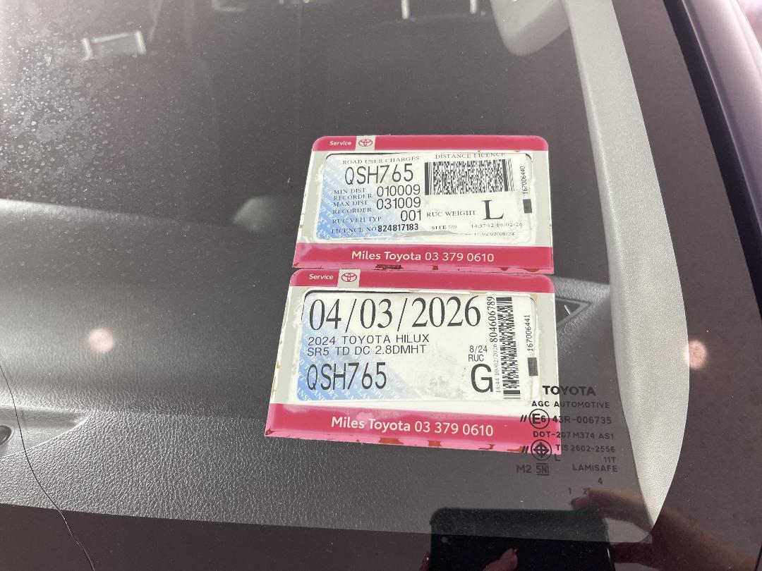 Photo '29' of Toyota Hilux