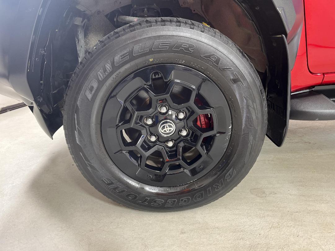 Photo '10' of Toyota Hilux