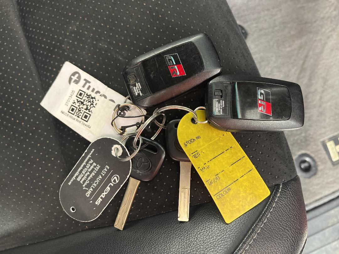 Photo '22' of Toyota Hilux