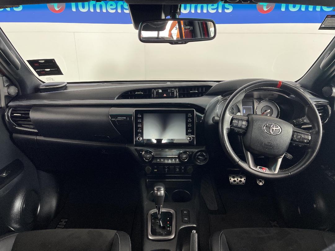 Photo '17' of Toyota Hilux