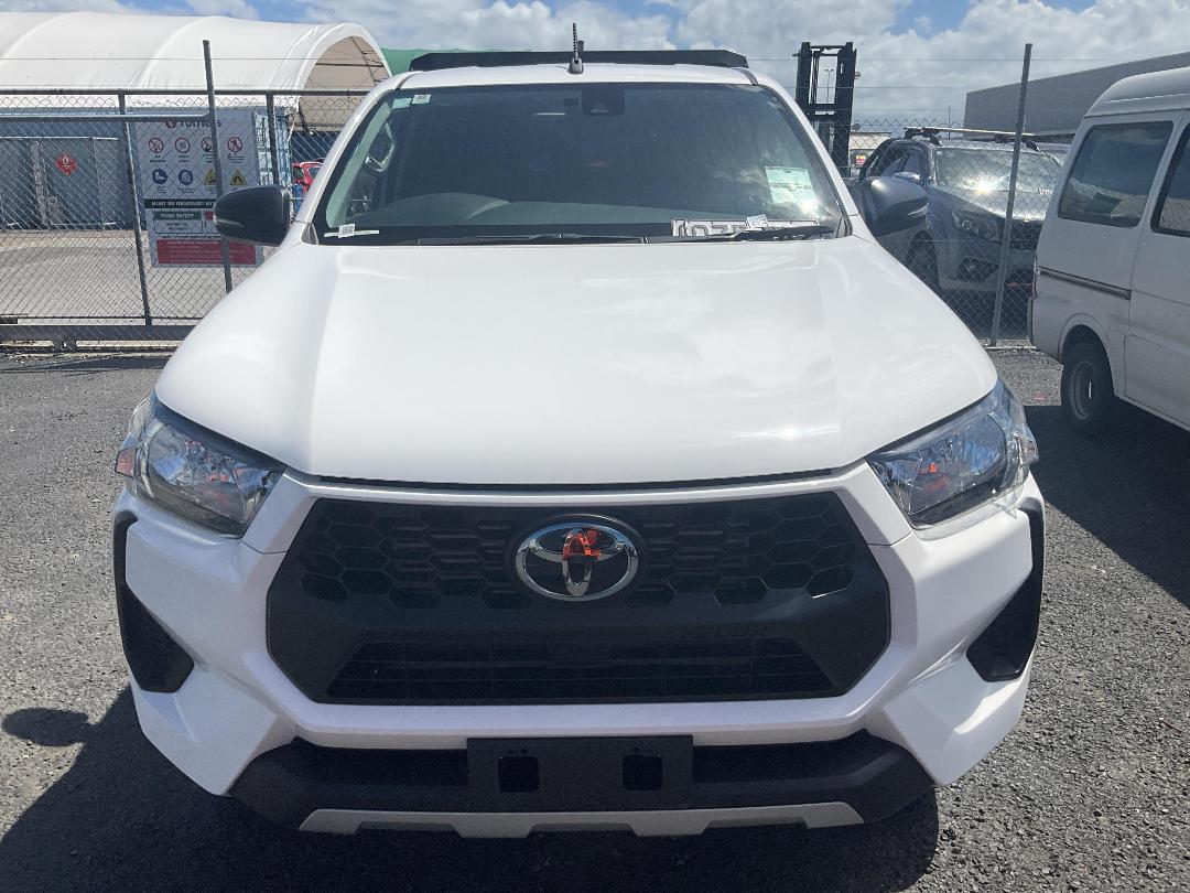 Photo '2' of Toyota Hilux SR TD EC/CC Photo '2' of Toyota Hilux SR TD EC/CC