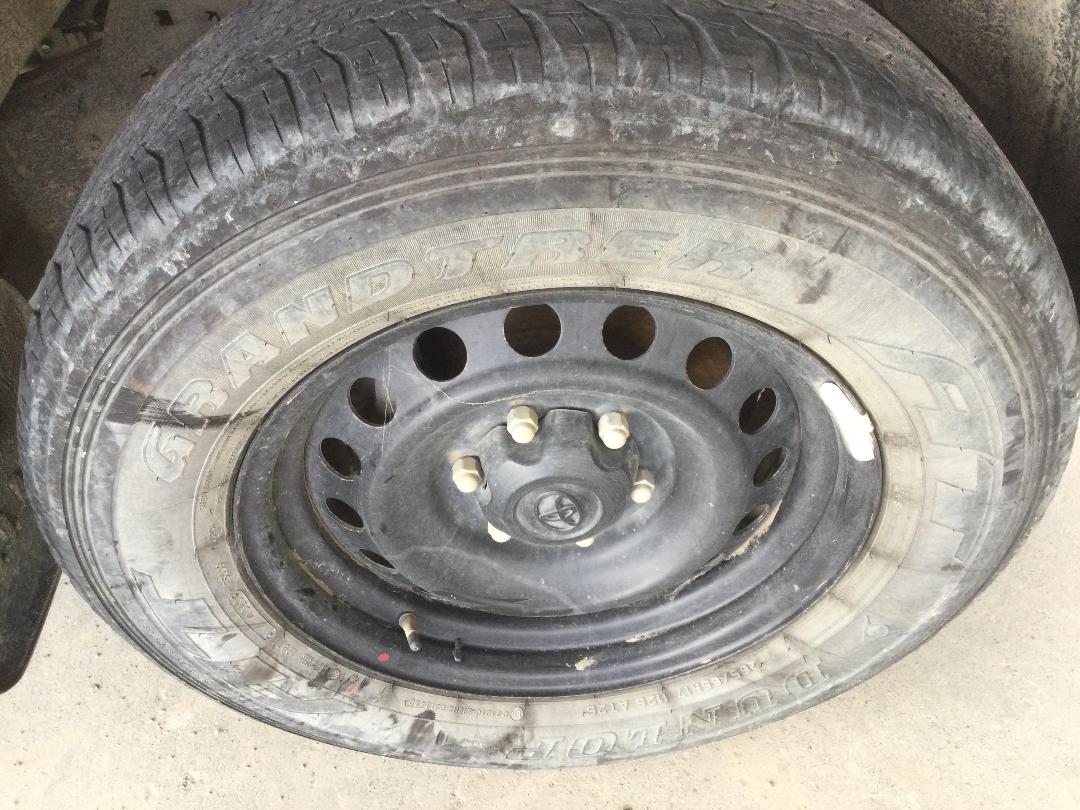 Photo '8' of Toyota Hilux SR TD DC/CC Photo '8' of Toyota Hilux SR TD DC/CC