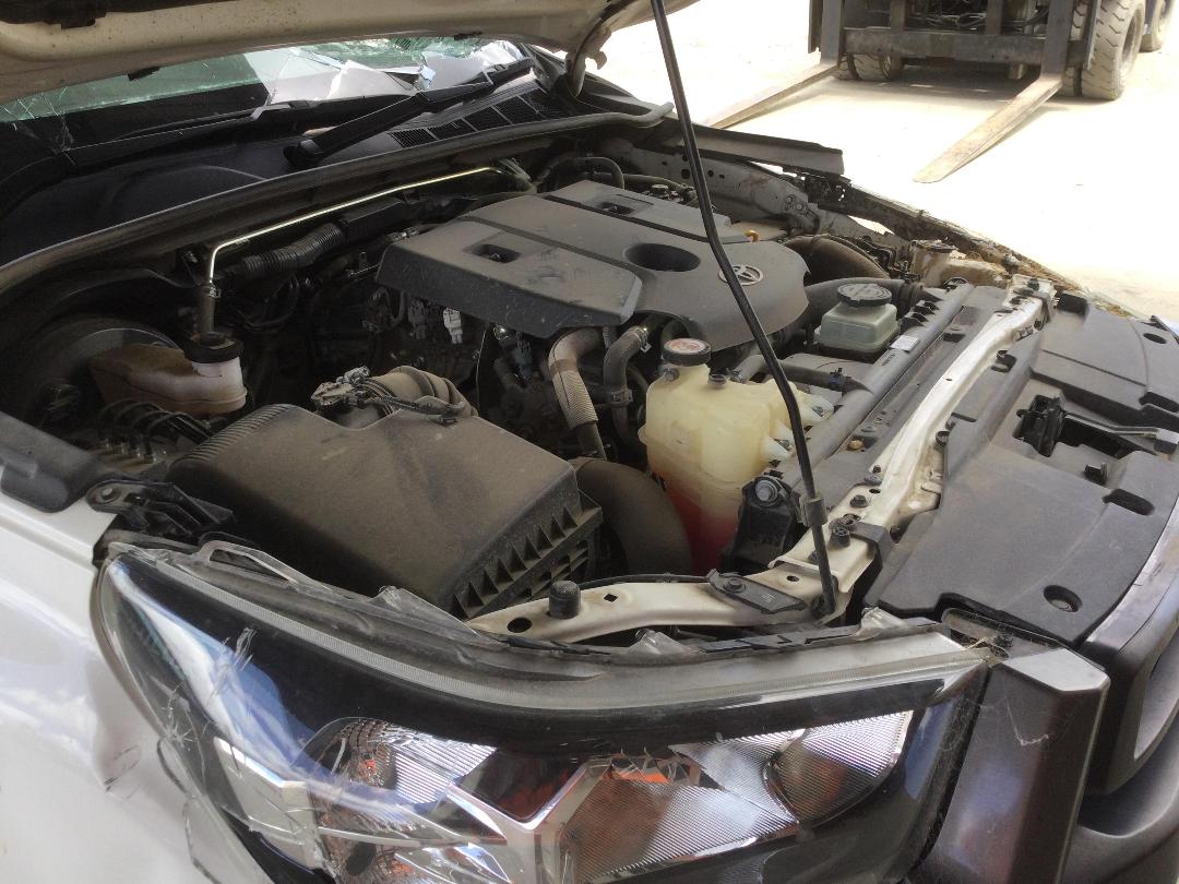 Photo '16' of Toyota Hilux SR TD DC/CC Photo '16' of Toyota Hilux SR TD DC/CC