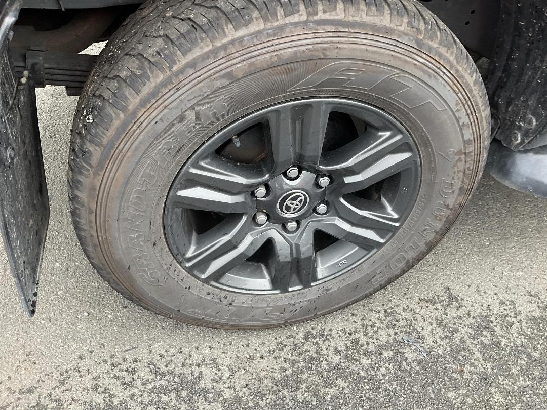 Photo '5' of Toyota Hilux SR5 TD DC