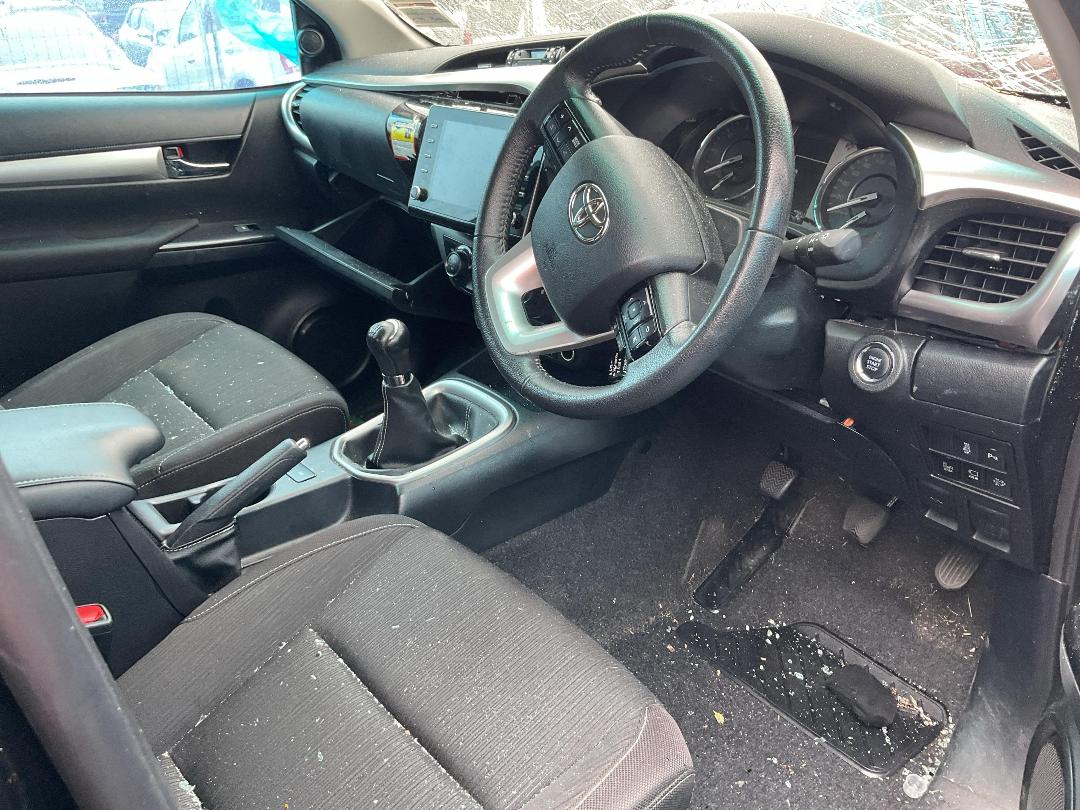 Photo '12' of Toyota Hilux SR5 TD DC