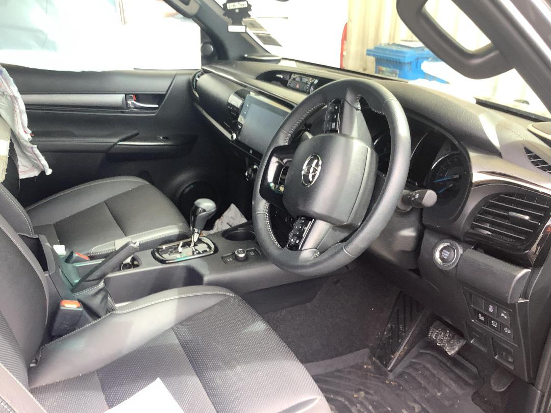 Photo '20' of Toyota Hilux SR5 Cruiser TD DC