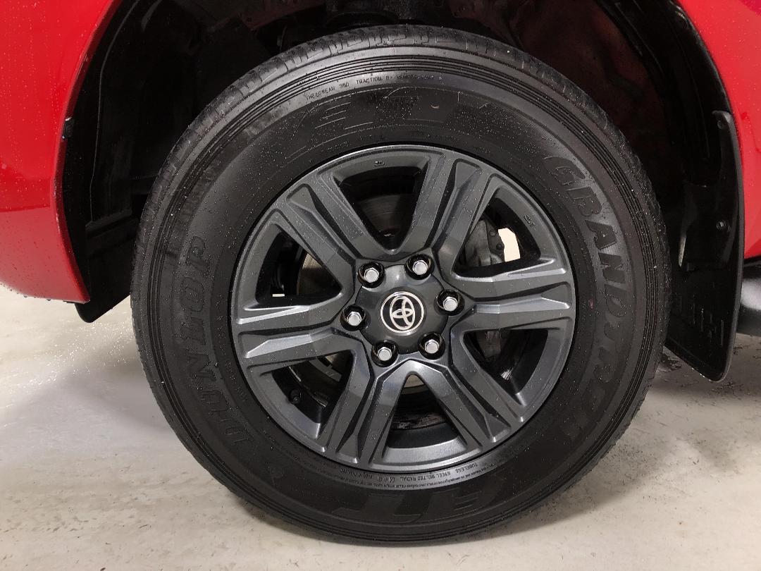 Photo '10' of Toyota Hilux