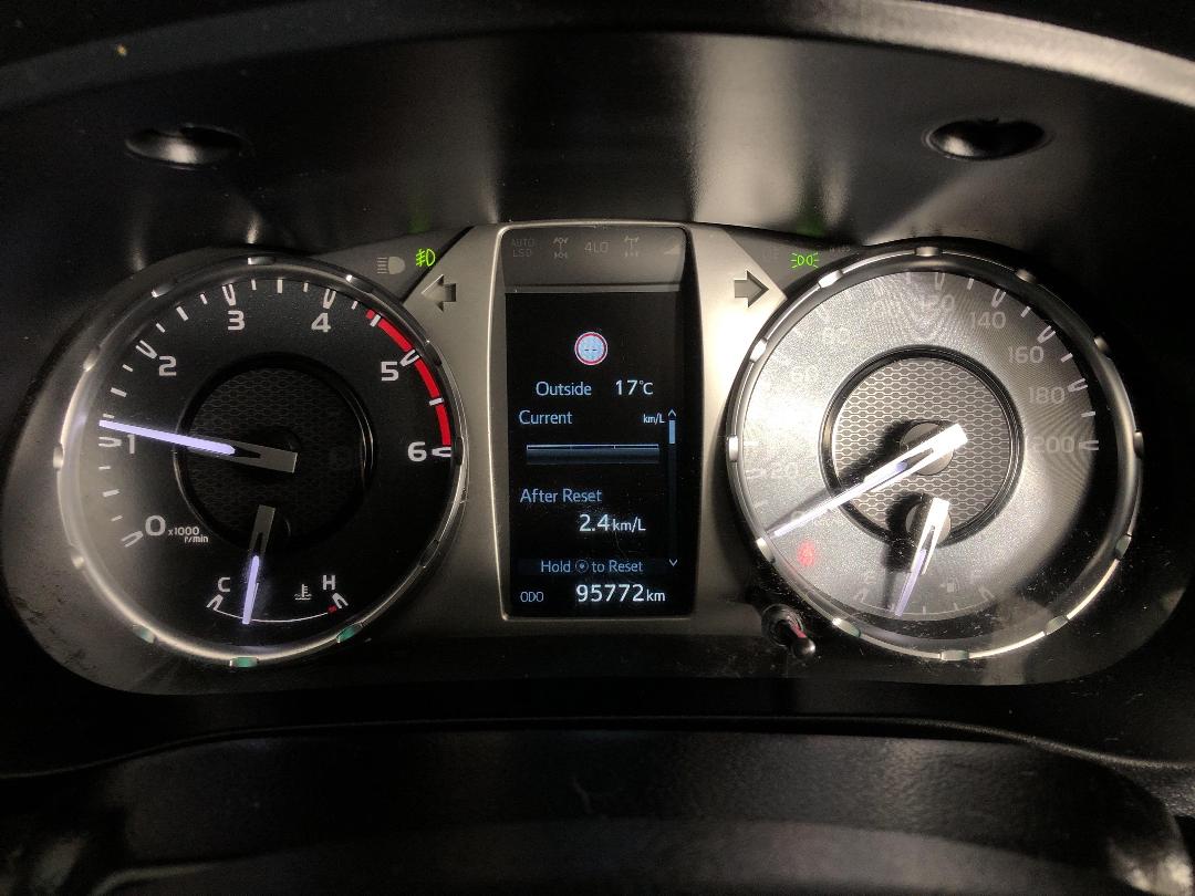 Photo '21' of Toyota Hilux