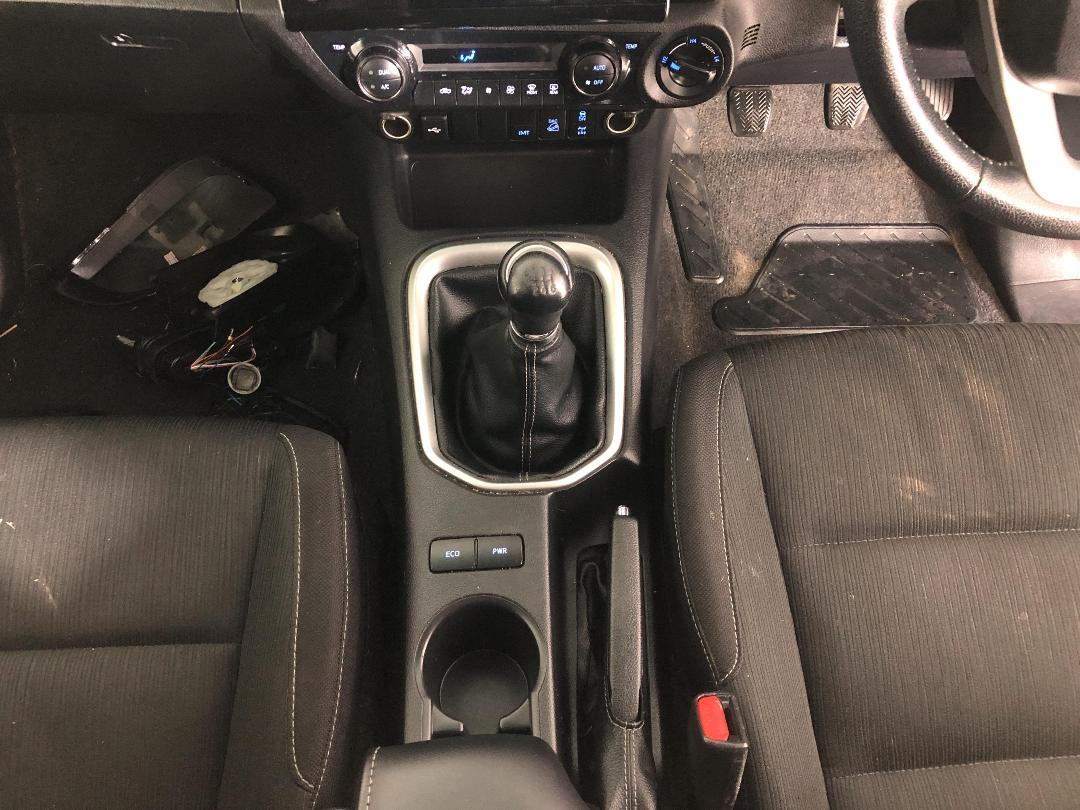 Photo '18' of Toyota Hilux