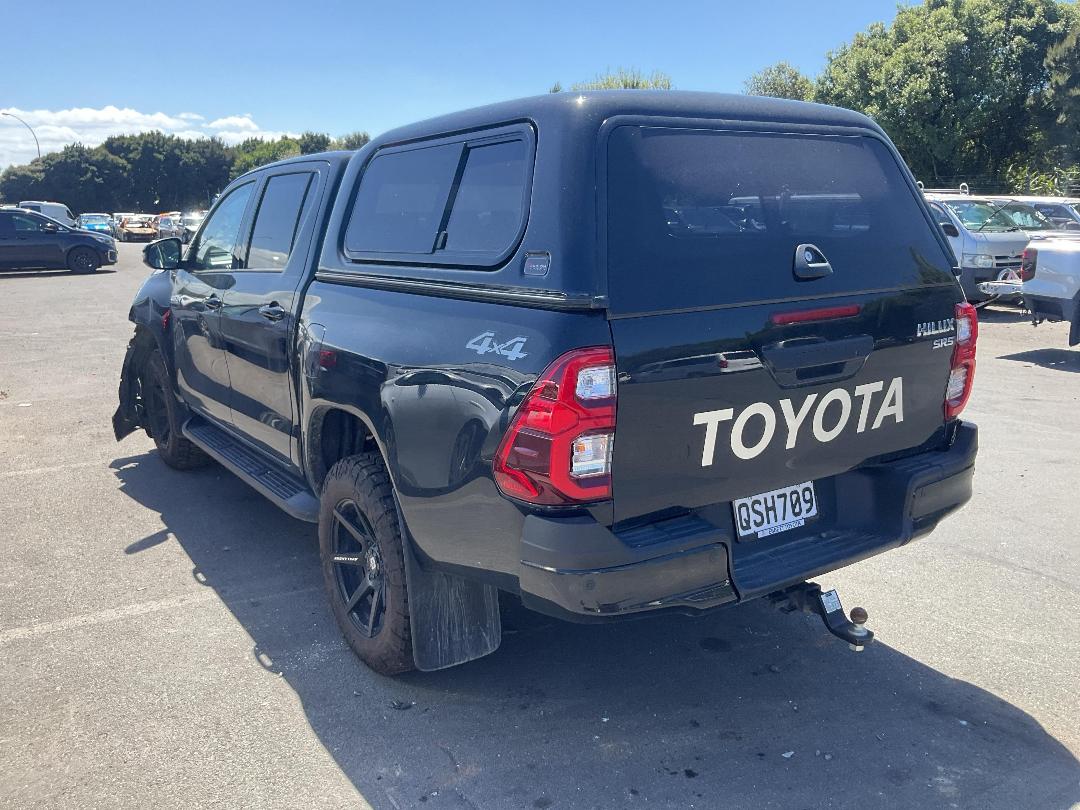 Photo '3' of Toyota Hilux SR5 TD DC Photo '3' of Toyota Hilux SR5 TD DC