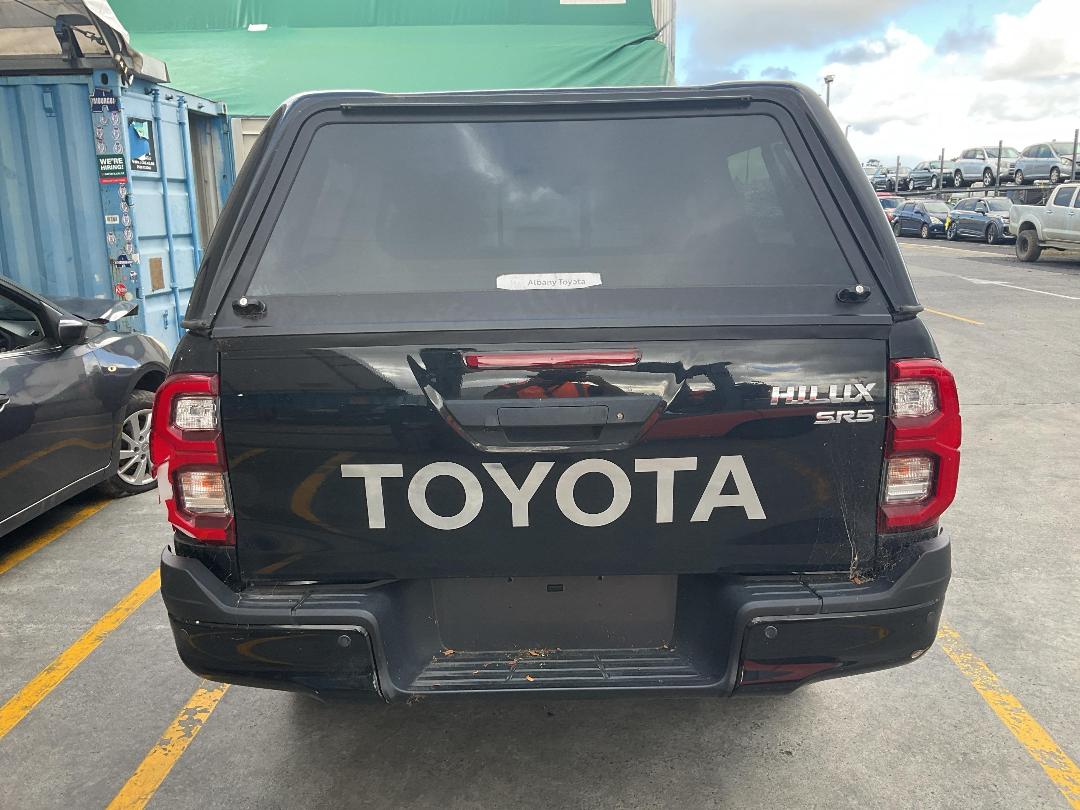 Photo '5' of Toyota Hilux SR5 TD DC Photo '5' of Toyota Hilux SR5 TD DC