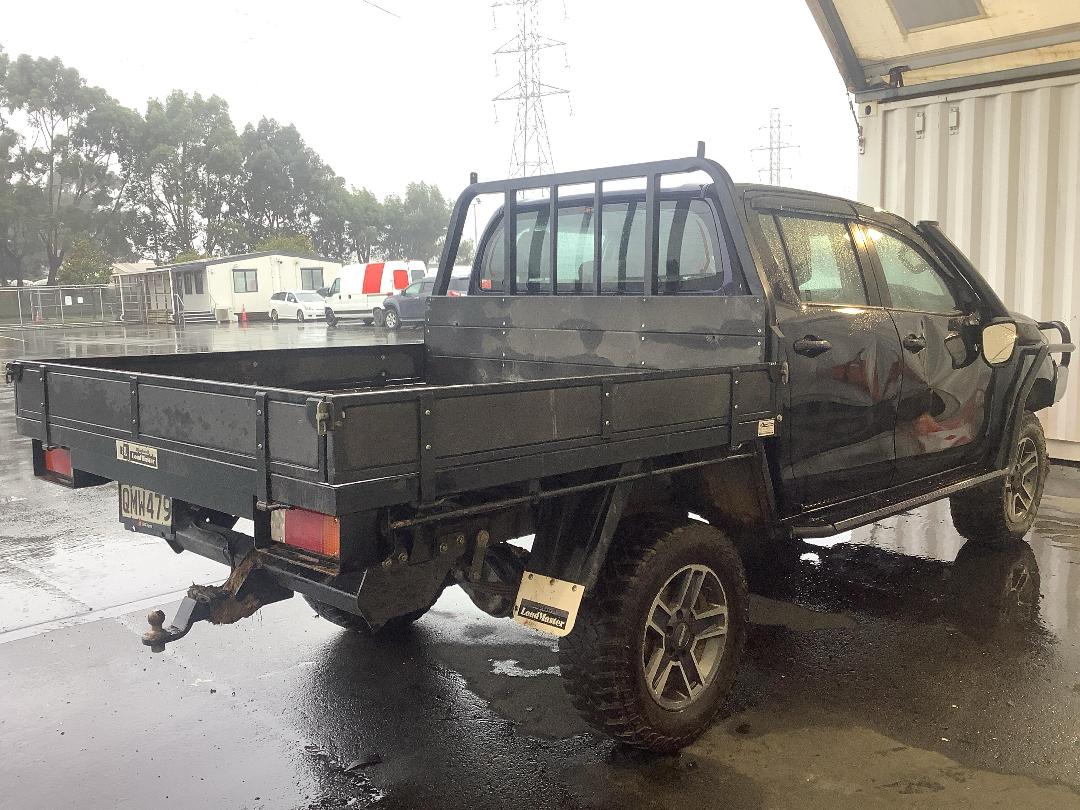 Photo '7' of Toyota Hilux SR TD DC/CC Photo '7' of Toyota Hilux SR TD DC/CC